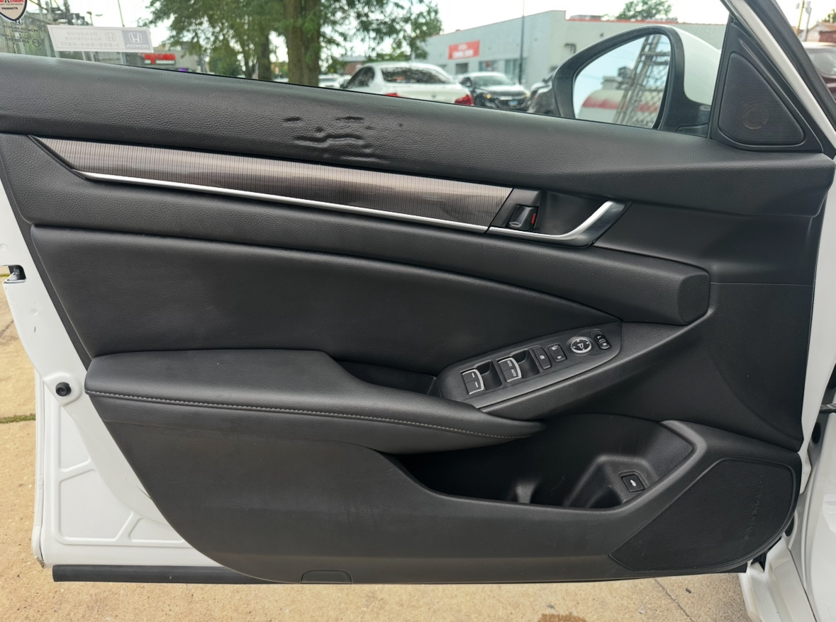 2019 Honda Accord Sport 1.5T Image 28 of 36