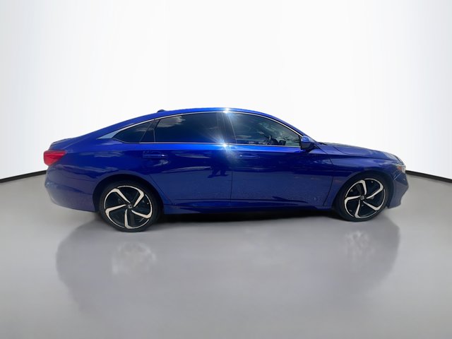 Vehicle image 4 of 33