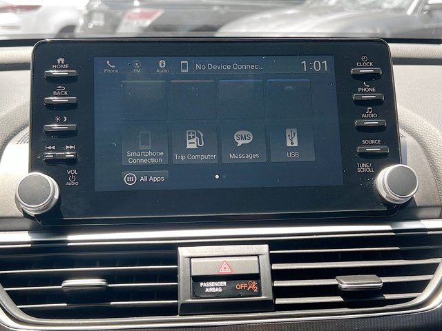 Vehicle image 19 of 33
