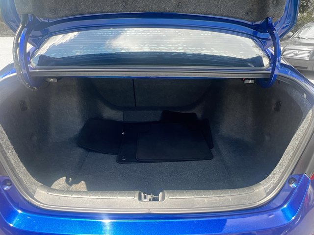 Vehicle image 10 of 33