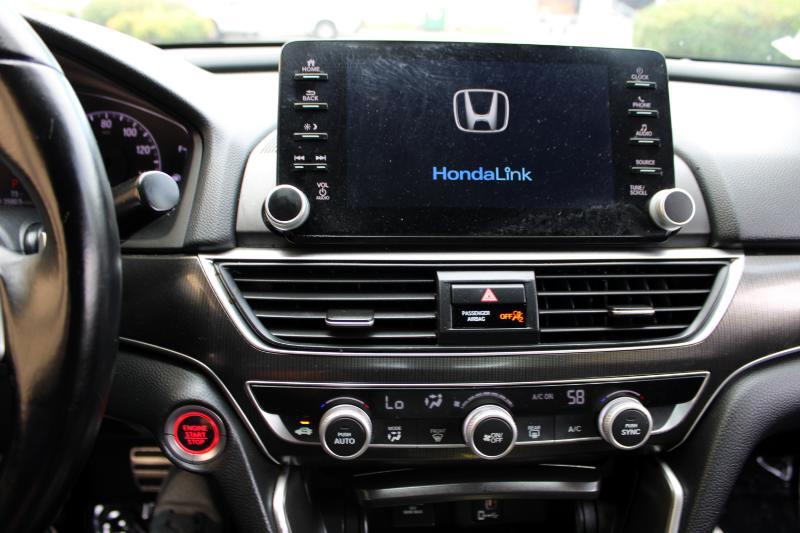 Vehicle image 22 of 24