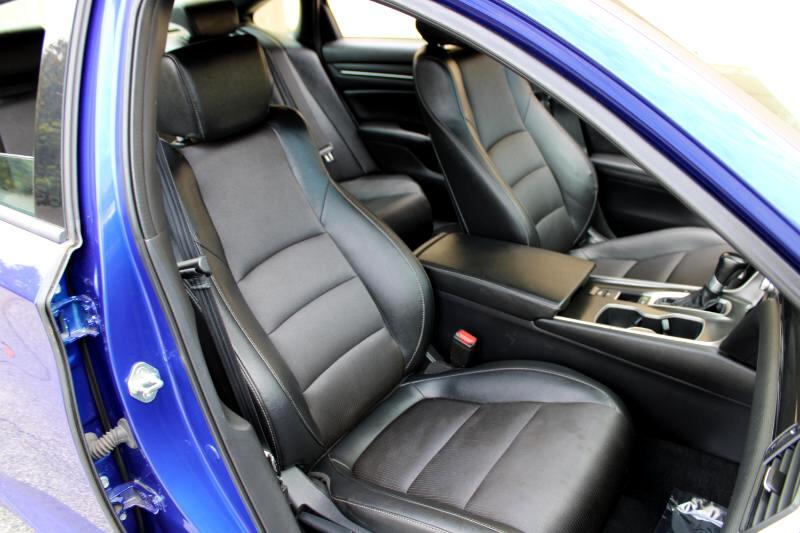 Vehicle image 9 of 24