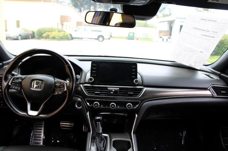 Vehicle image 7 of 24