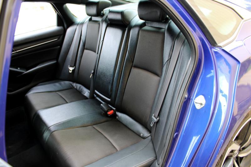 Vehicle image 12 of 24