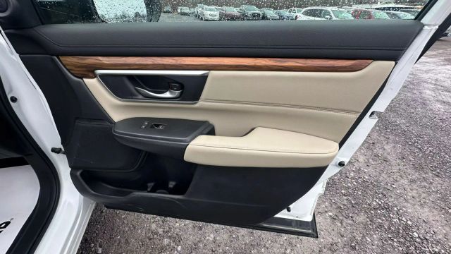 Vehicle image 36 of 51