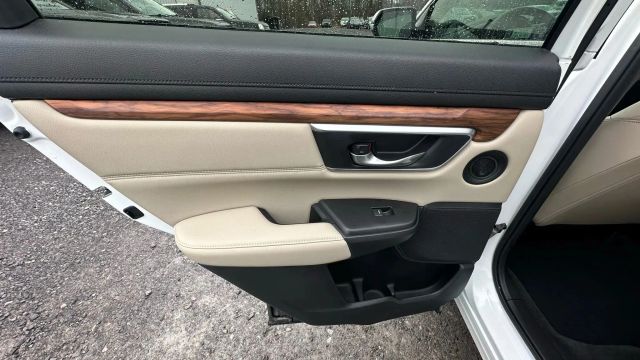 Vehicle image 45 of 51