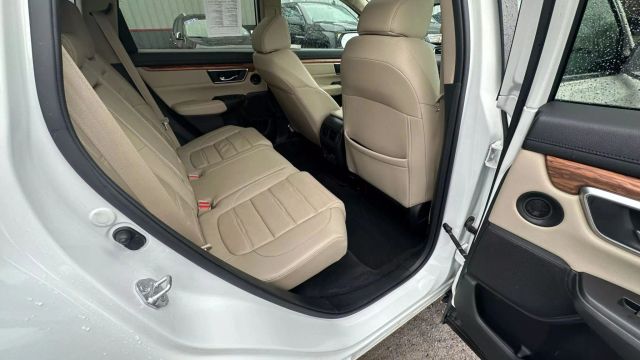 Vehicle image 19 of 51