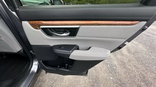 Vehicle image 39 of 49