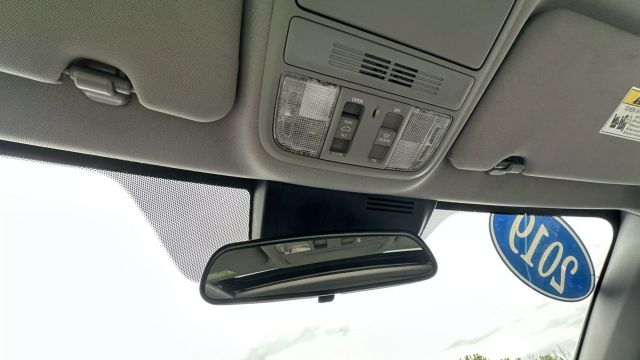 Vehicle image 10 of 49