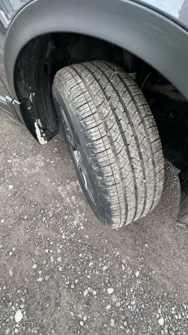 Vehicle image 21 of 49