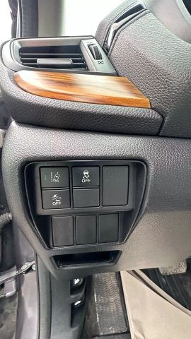 Vehicle image 29 of 49