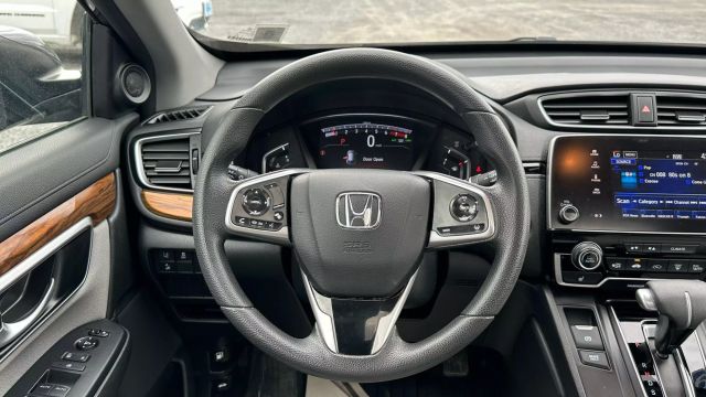 Vehicle image 40 of 49