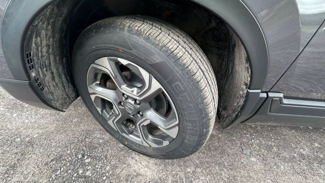 Vehicle image 24 of 49