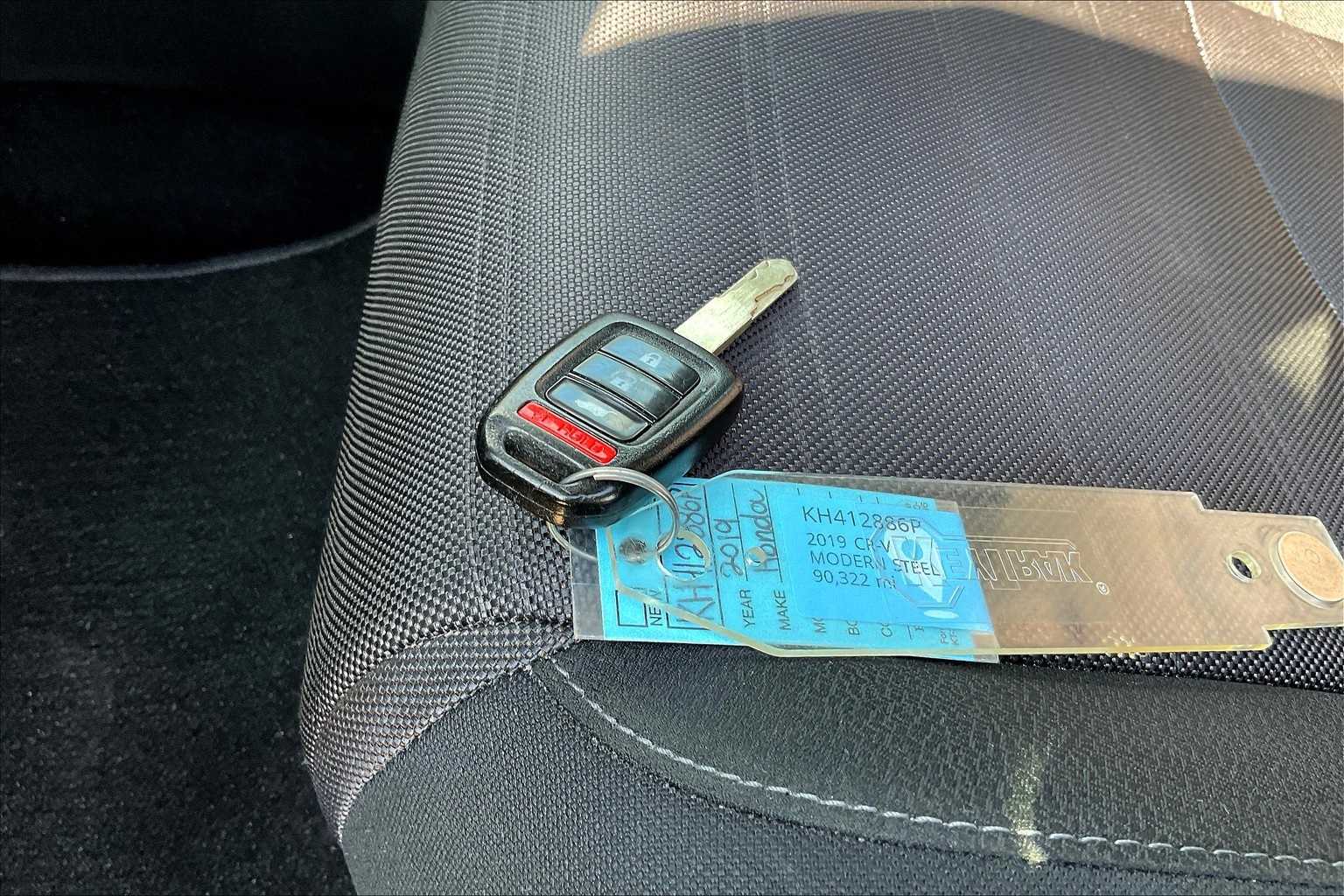 Vehicle image 27 of 31