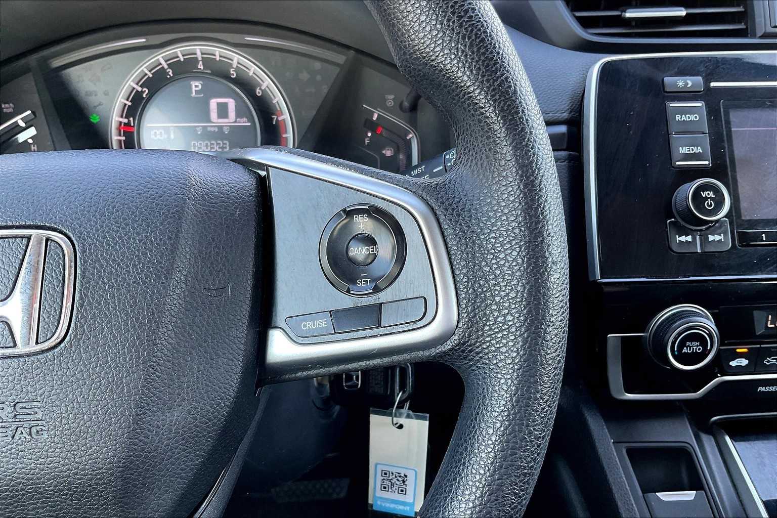 Vehicle image 21 of 31
