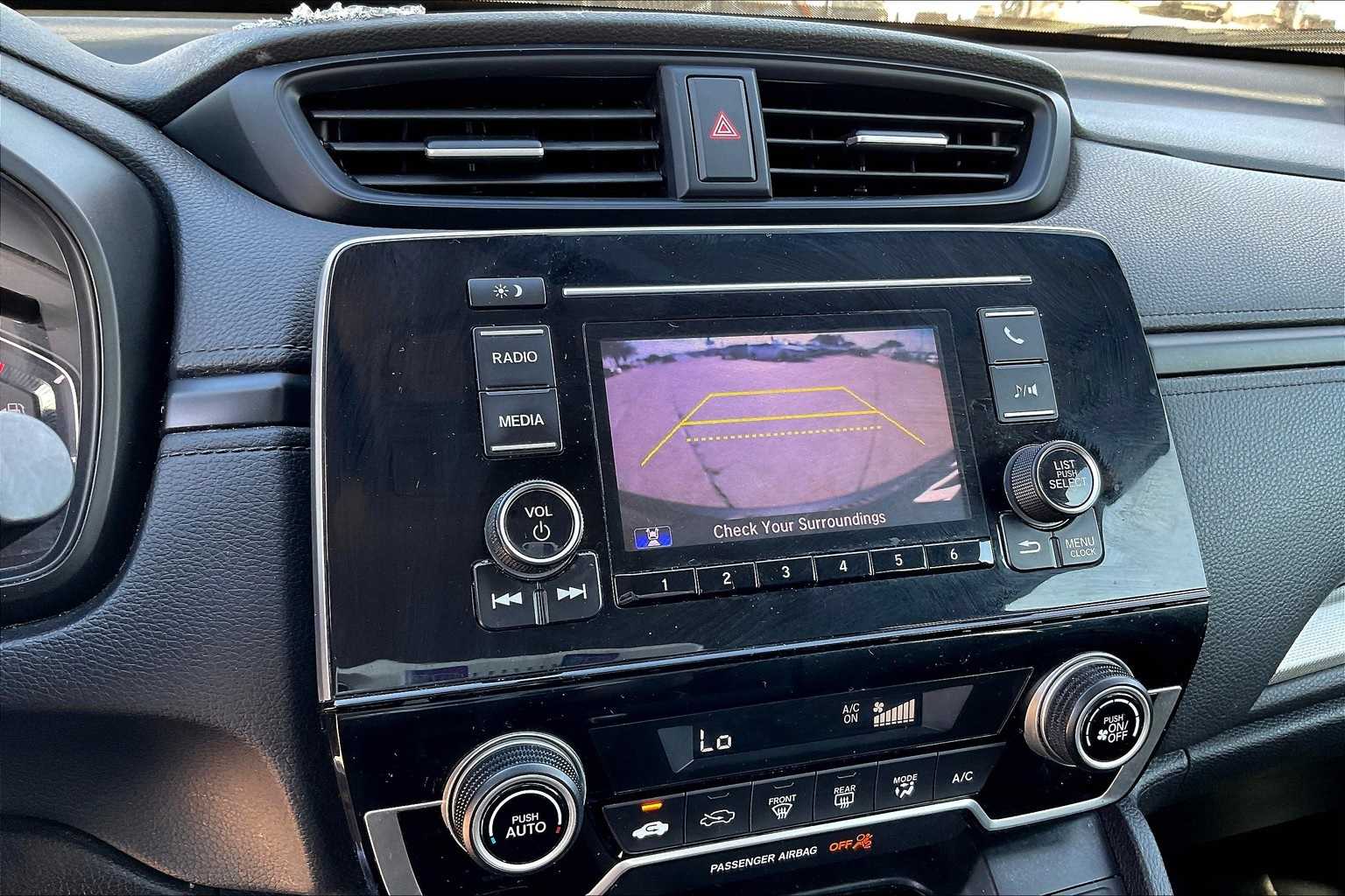 Vehicle image 23 of 31
