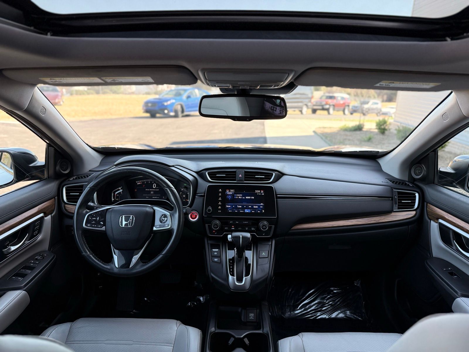 Vehicle image 24 of 40