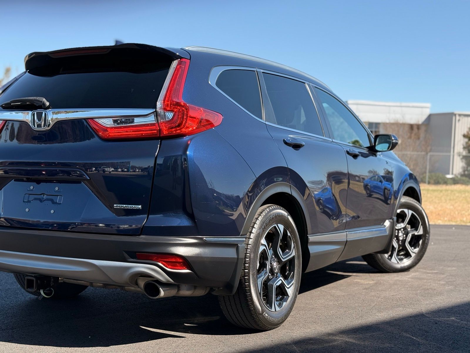 Vehicle image 10 of 40
