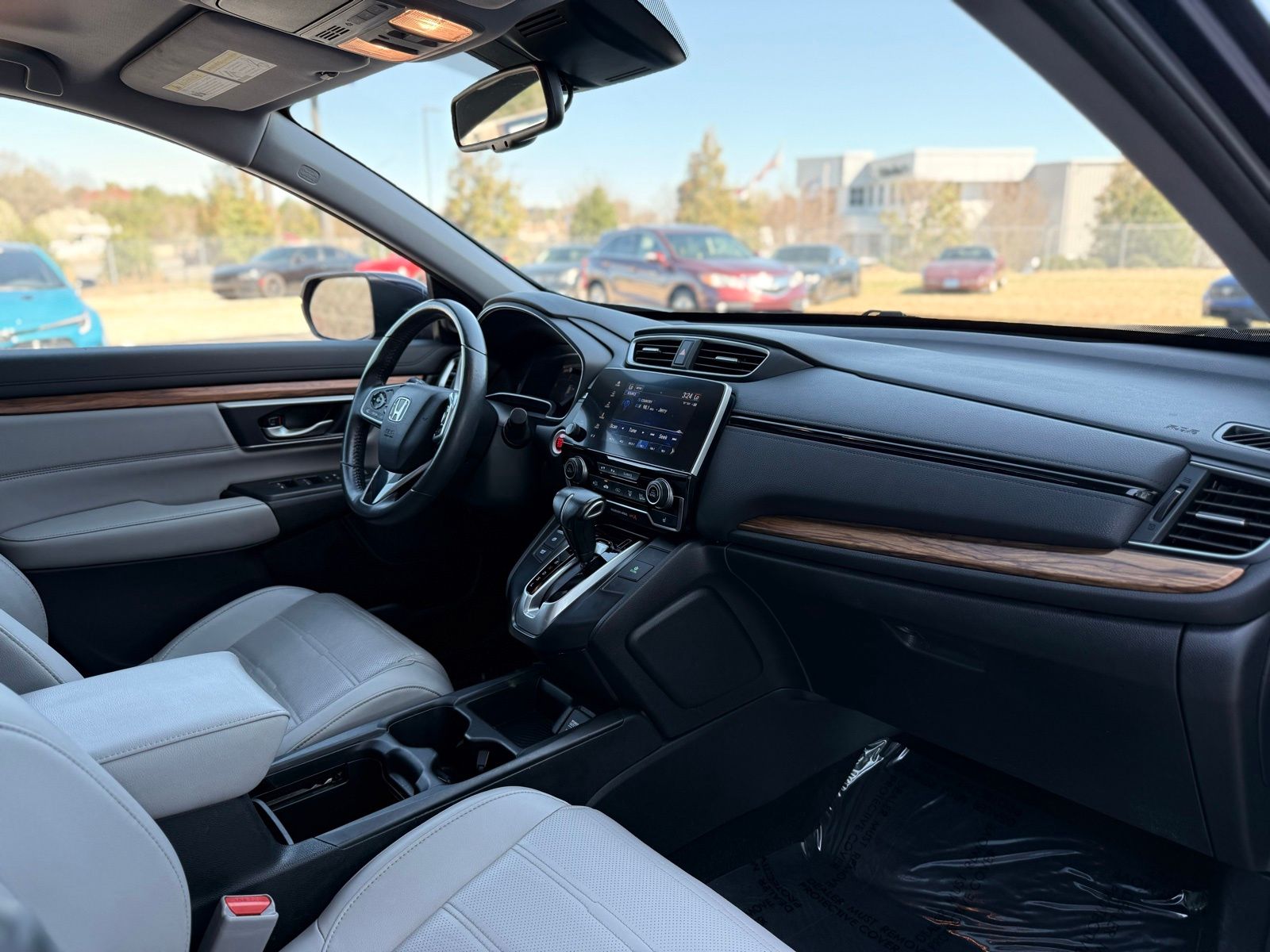 Vehicle image 22 of 40