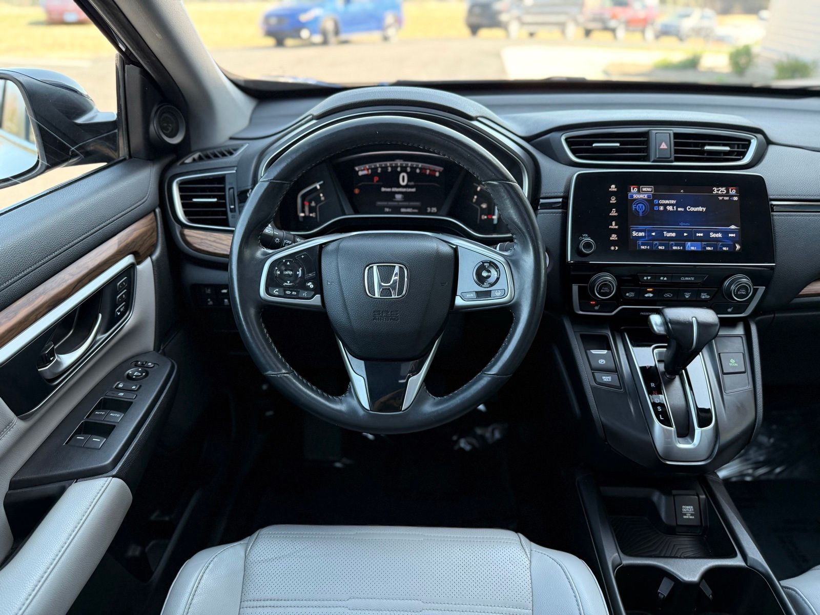 Vehicle image 27 of 40