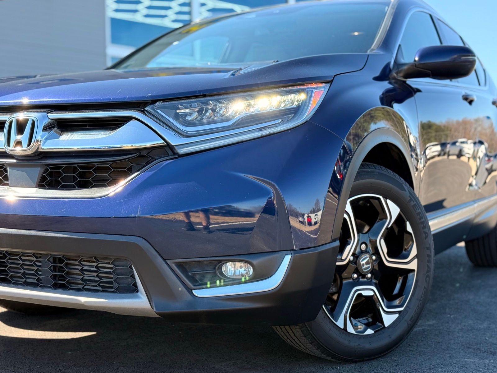 Vehicle image 11 of 40