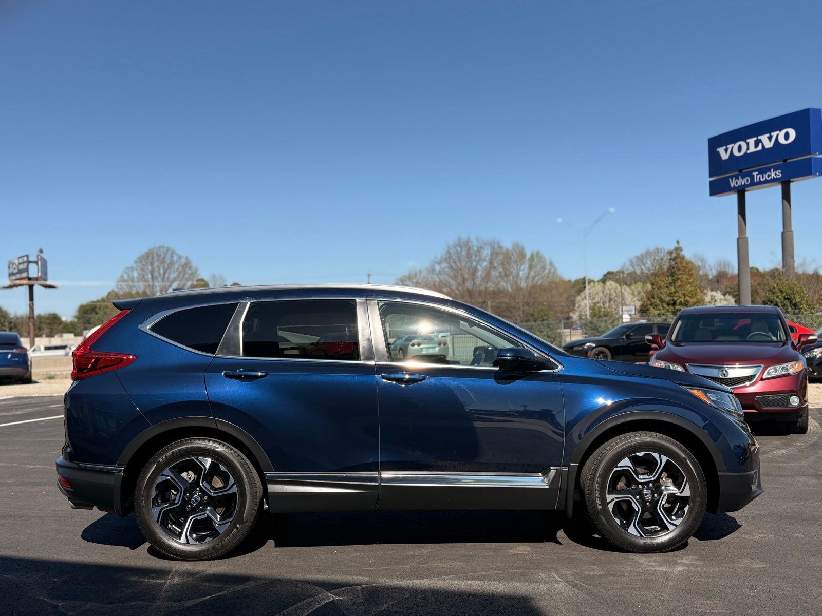 Vehicle image 7 of 40