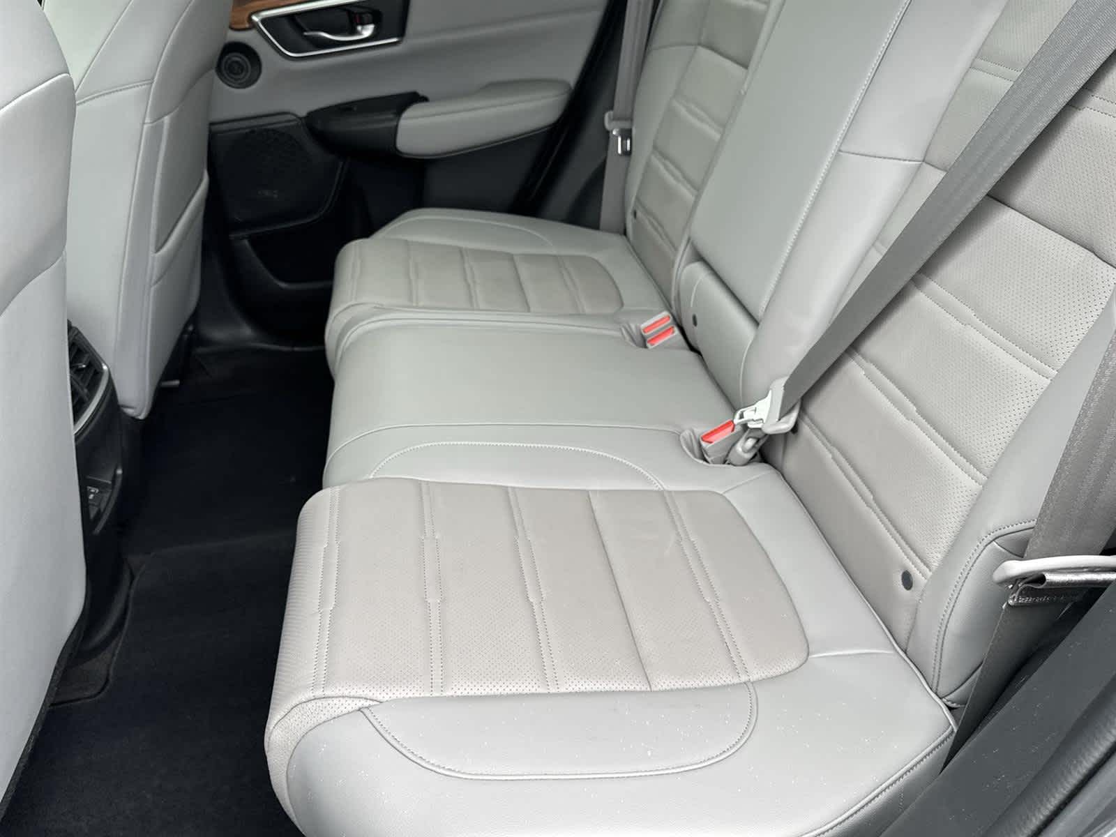 Vehicle image 12 of 33