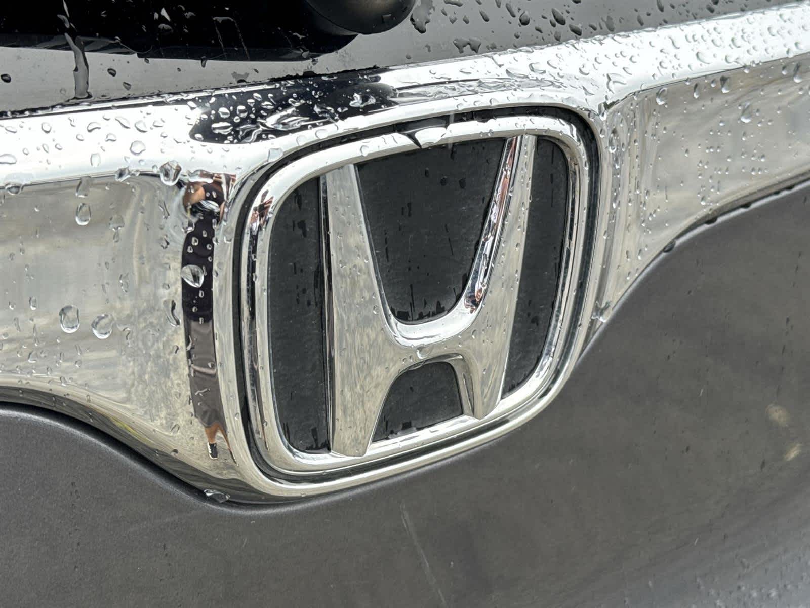Vehicle image 19 of 33