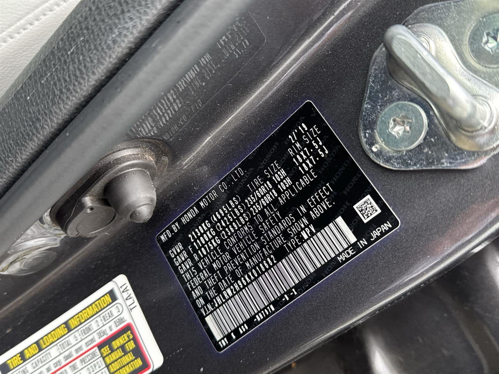 Vehicle image 24 of 33