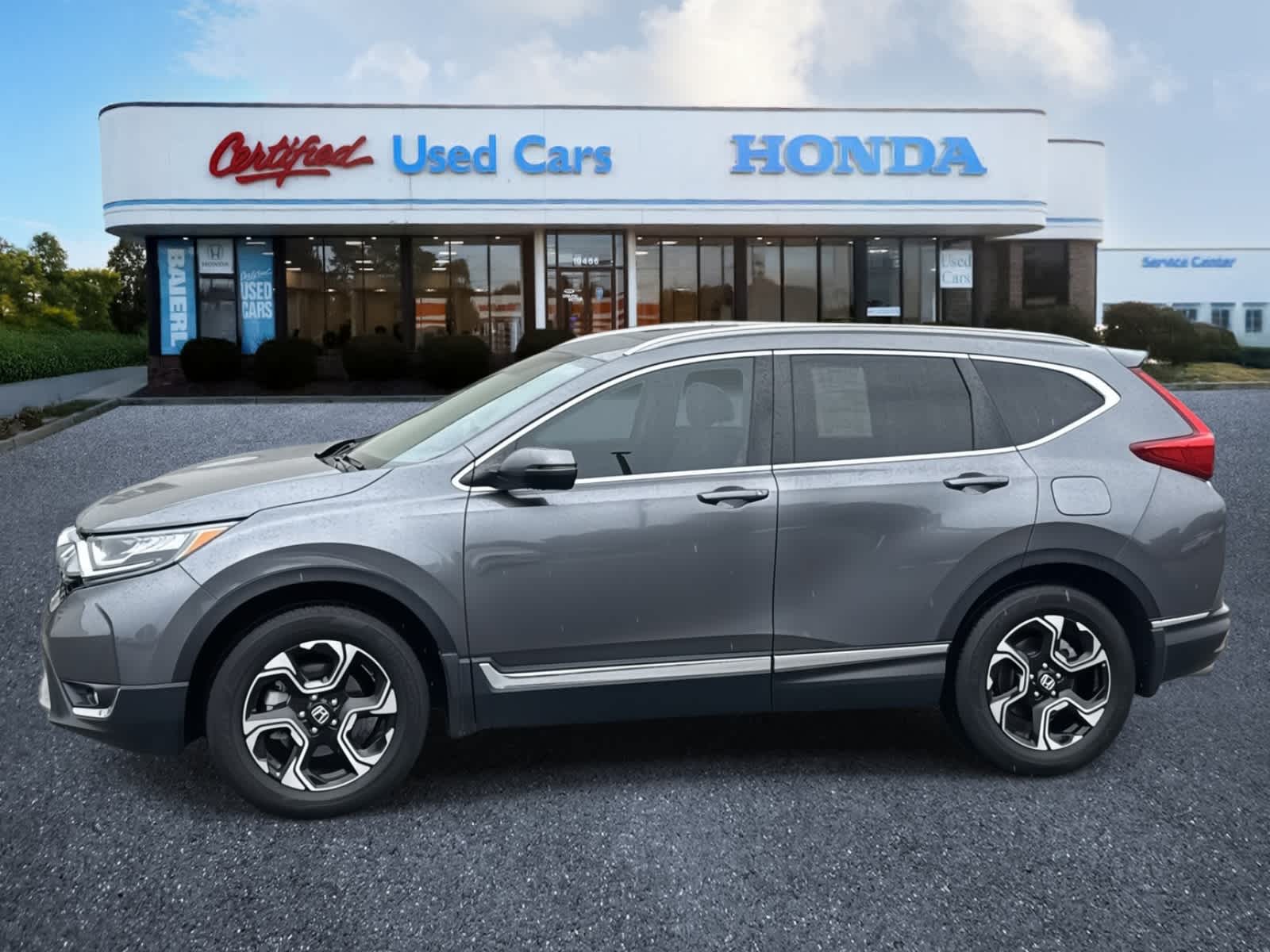 Vehicle image 8 of 33