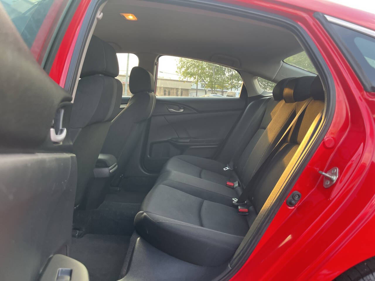 2019 Honda Civic LX Image 7 of 11