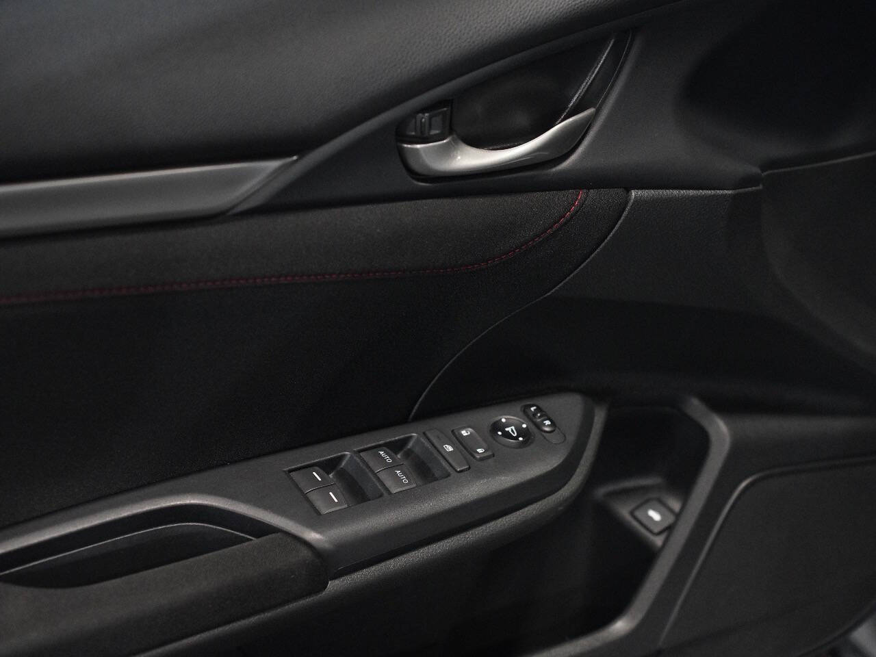 Vehicle image 21 of 56