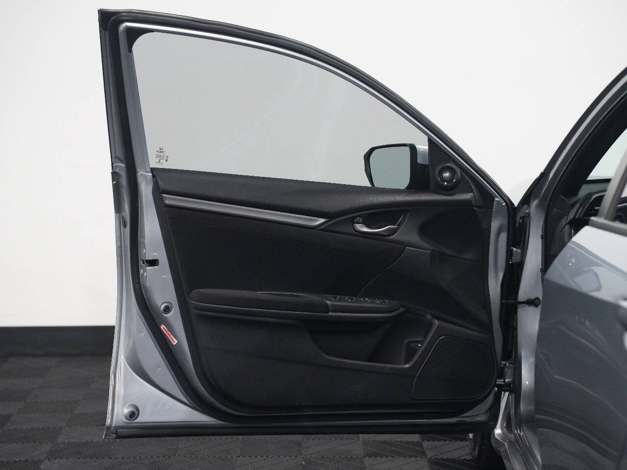 Vehicle image 20 of 56