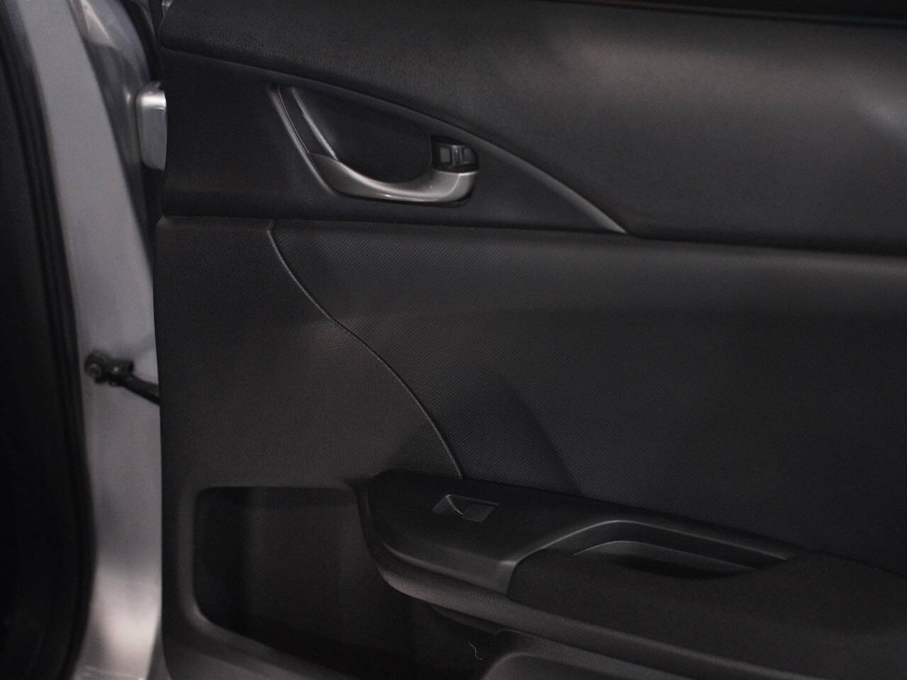 Vehicle image 25 of 56
