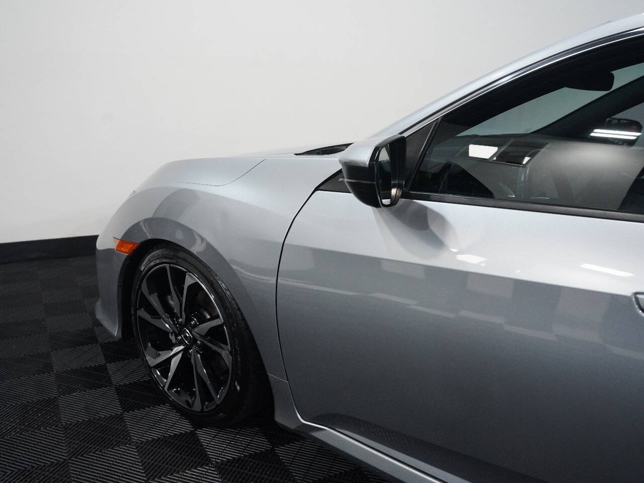 Vehicle image 19 of 56