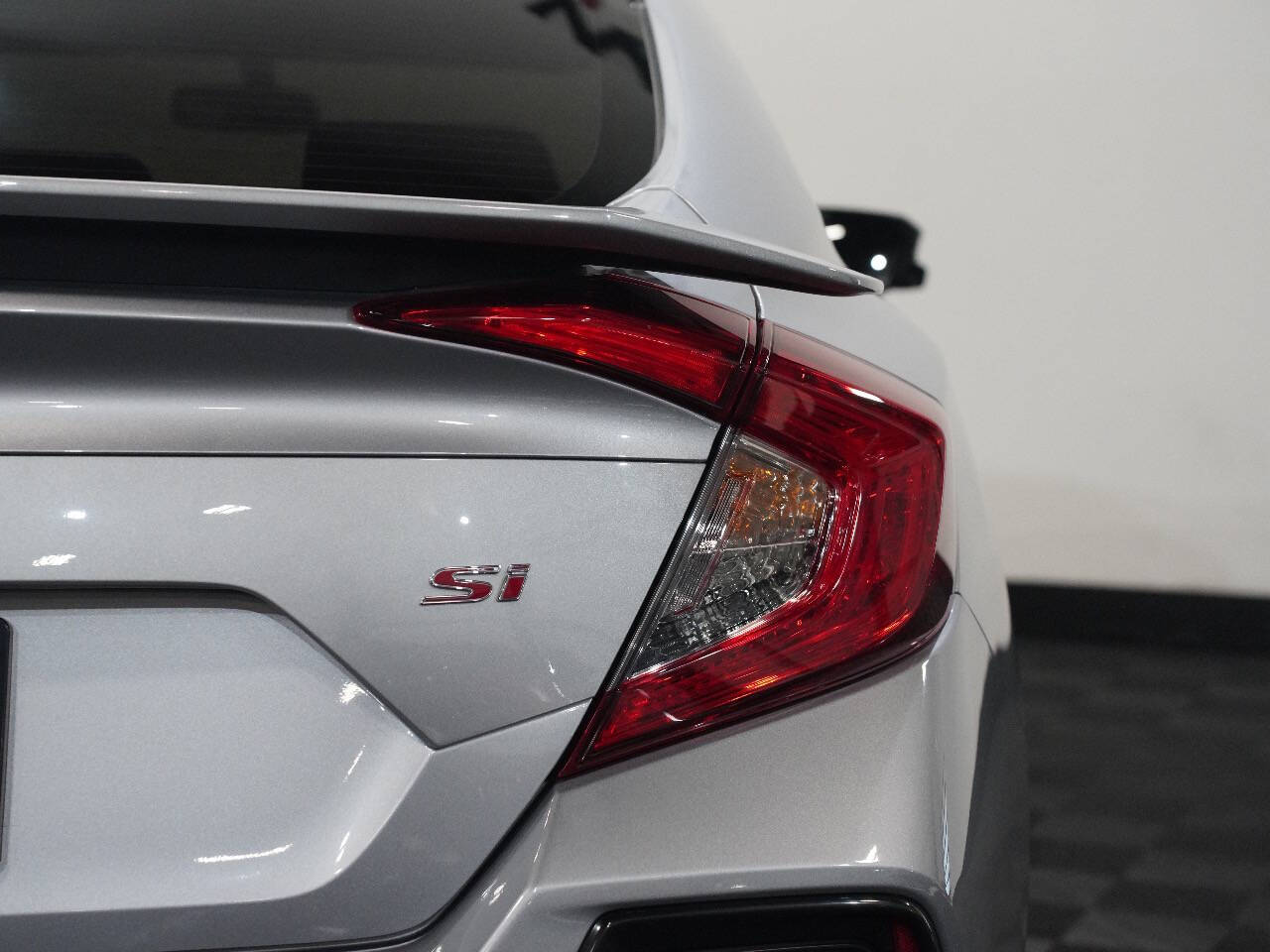 Vehicle image 16 of 56