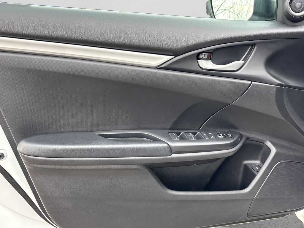 Vehicle image 24 of 36