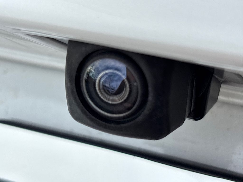 Vehicle image 15 of 36