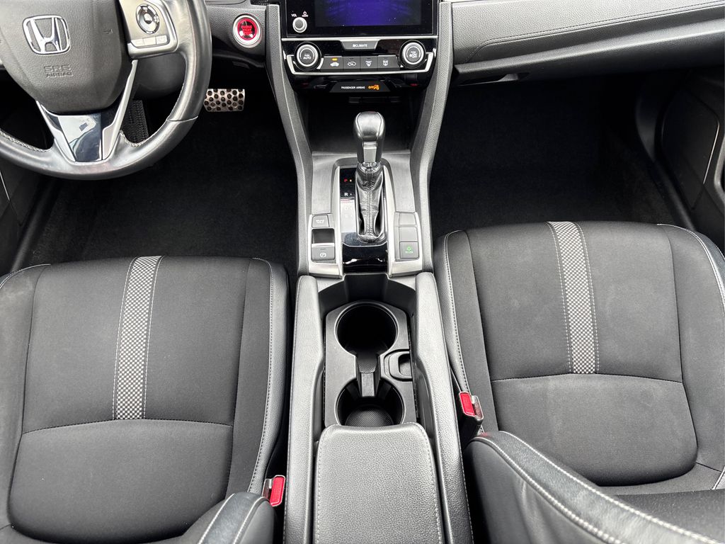 Vehicle image 21 of 36