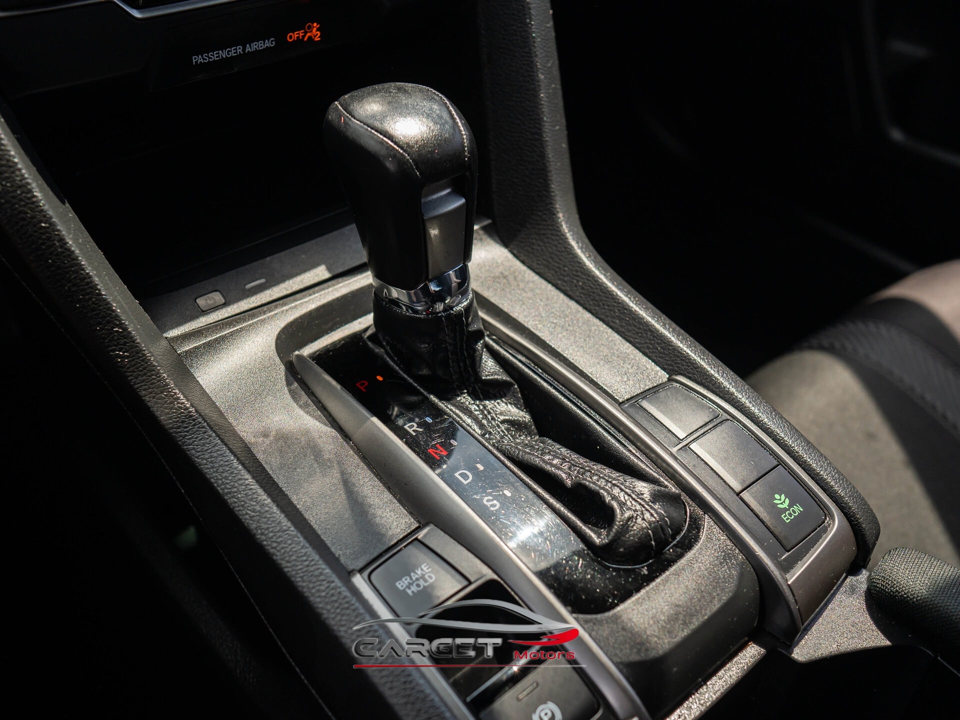 Vehicle image 29 of 46
