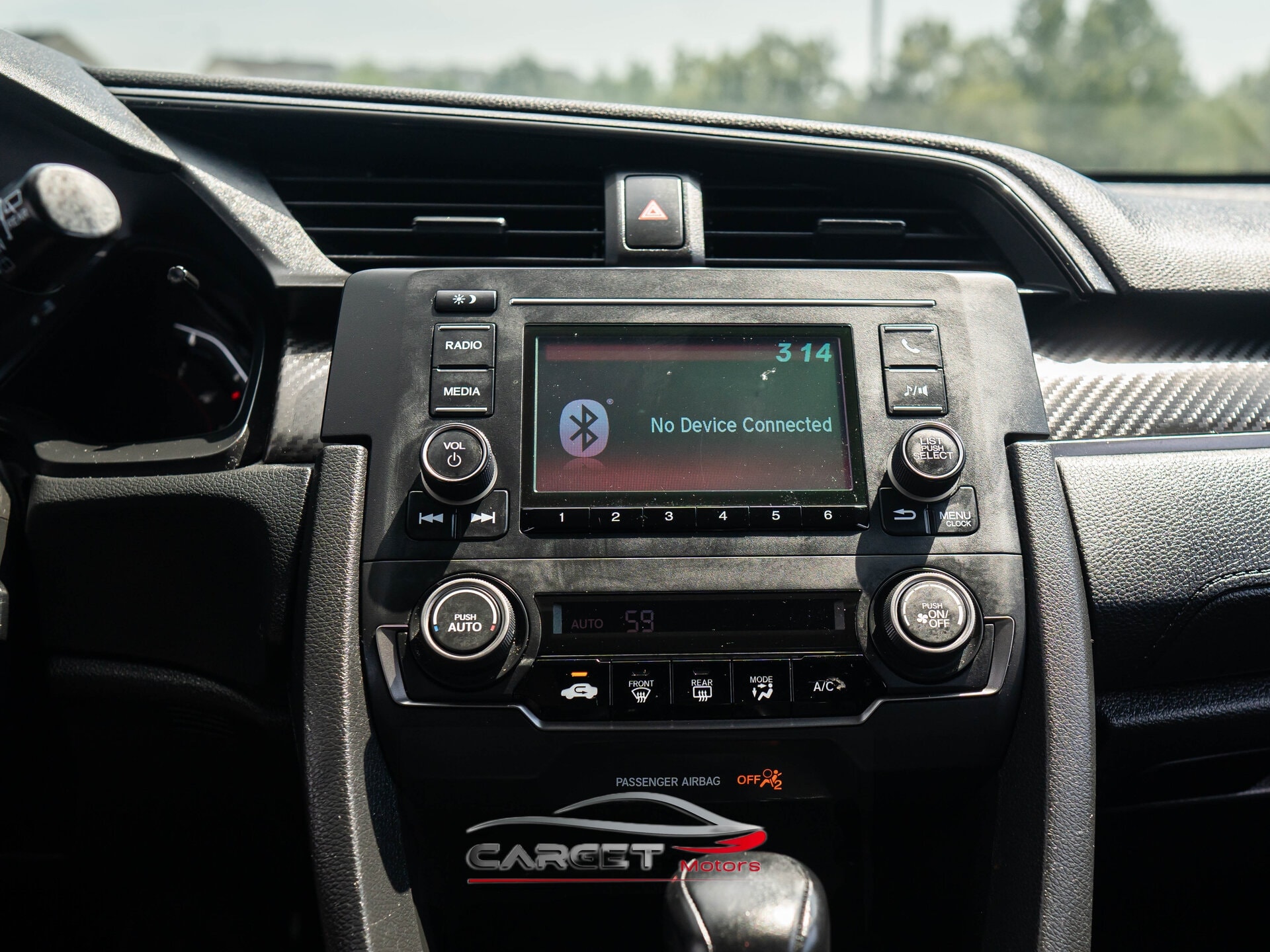 Vehicle image 26 of 46