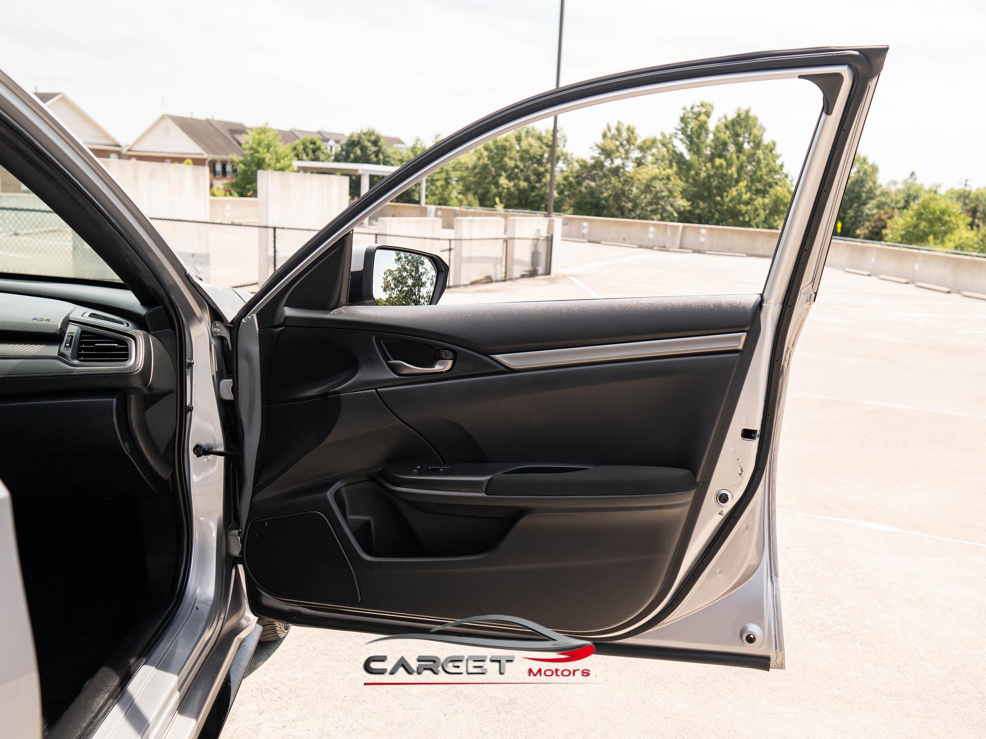 Vehicle image 36 of 46