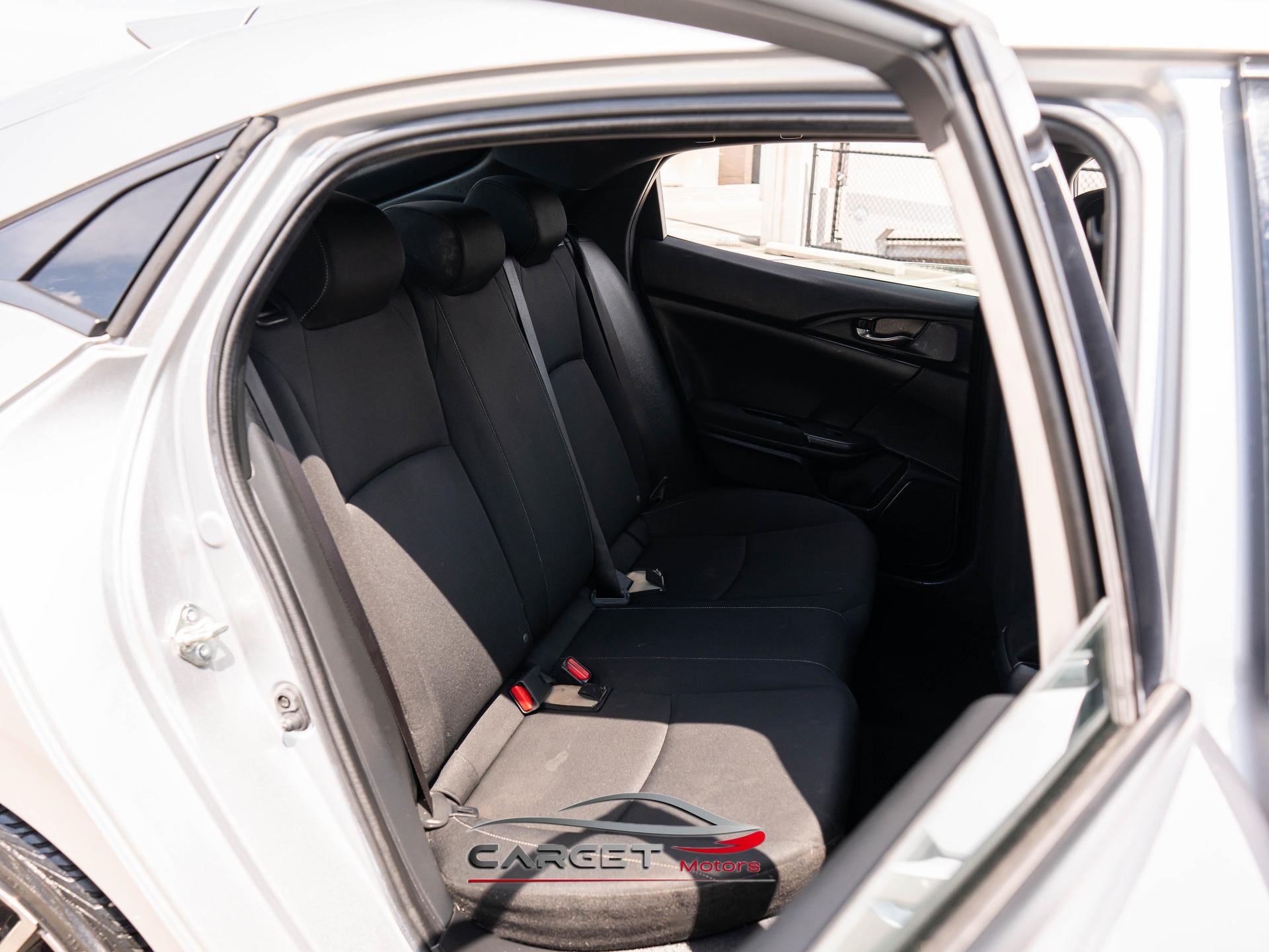 Vehicle image 14 of 46