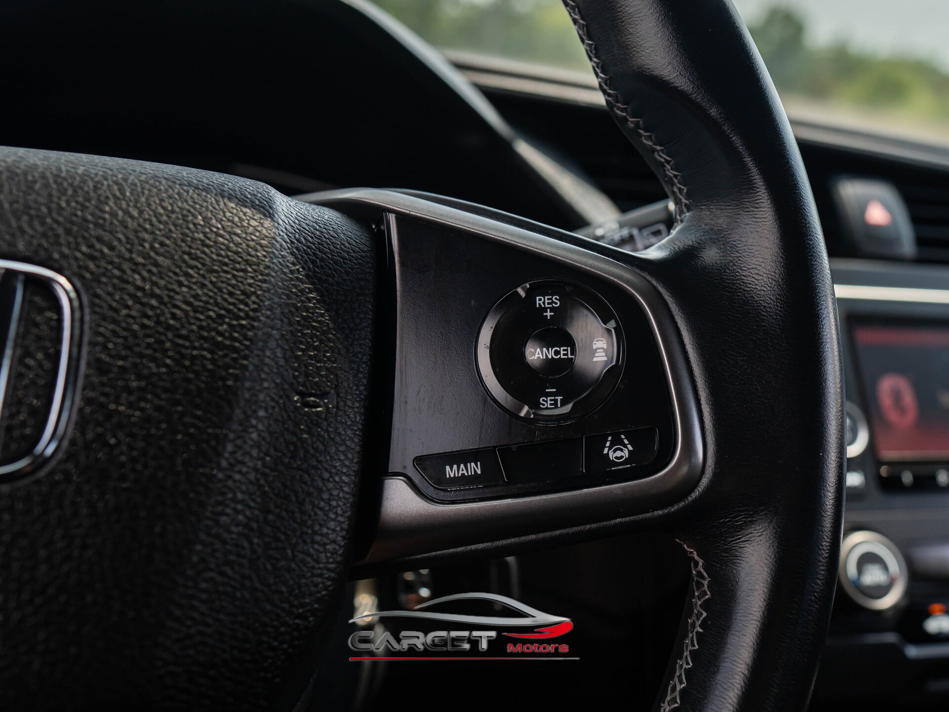 Vehicle image 20 of 46