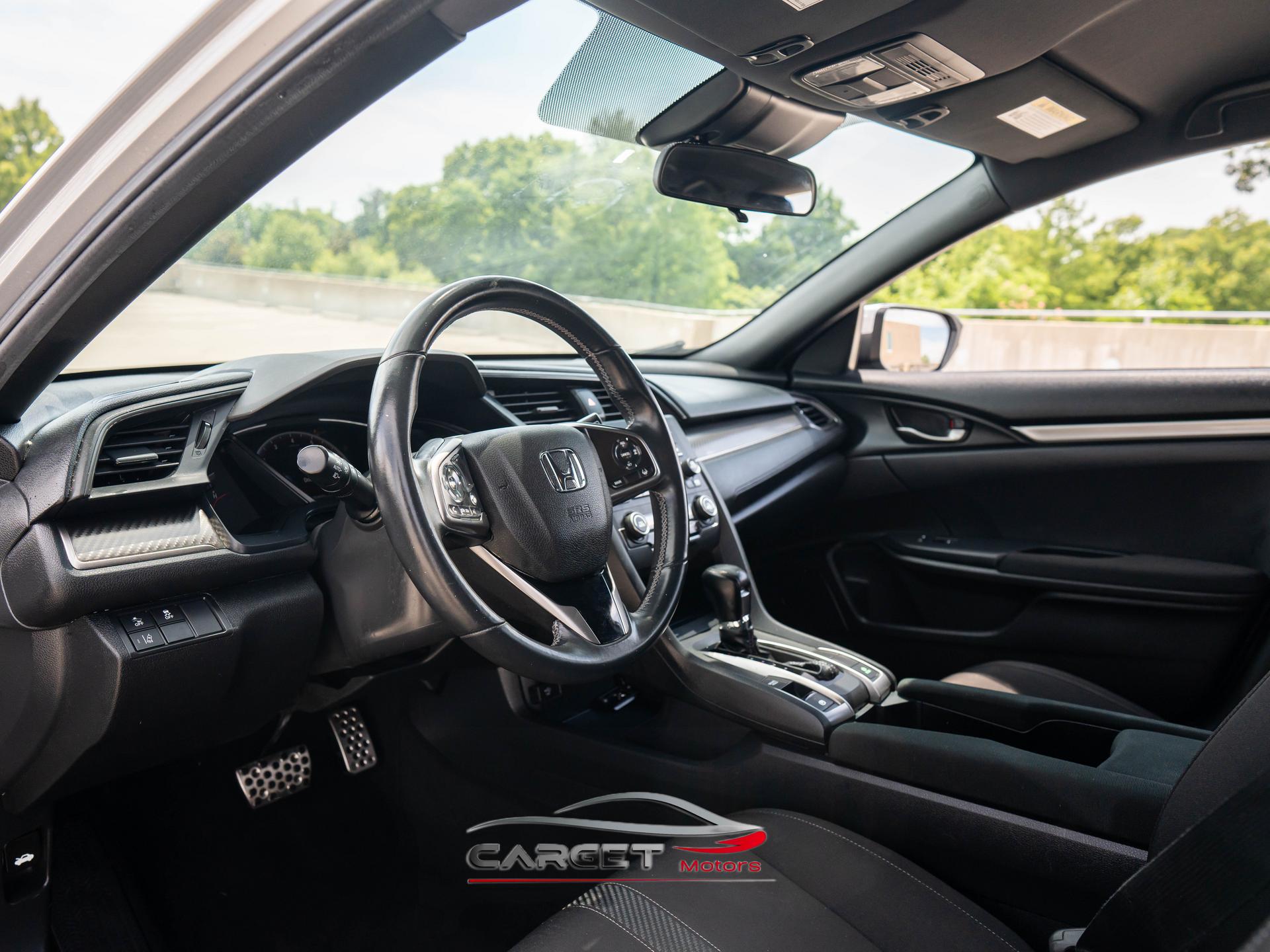 Vehicle image 9 of 46