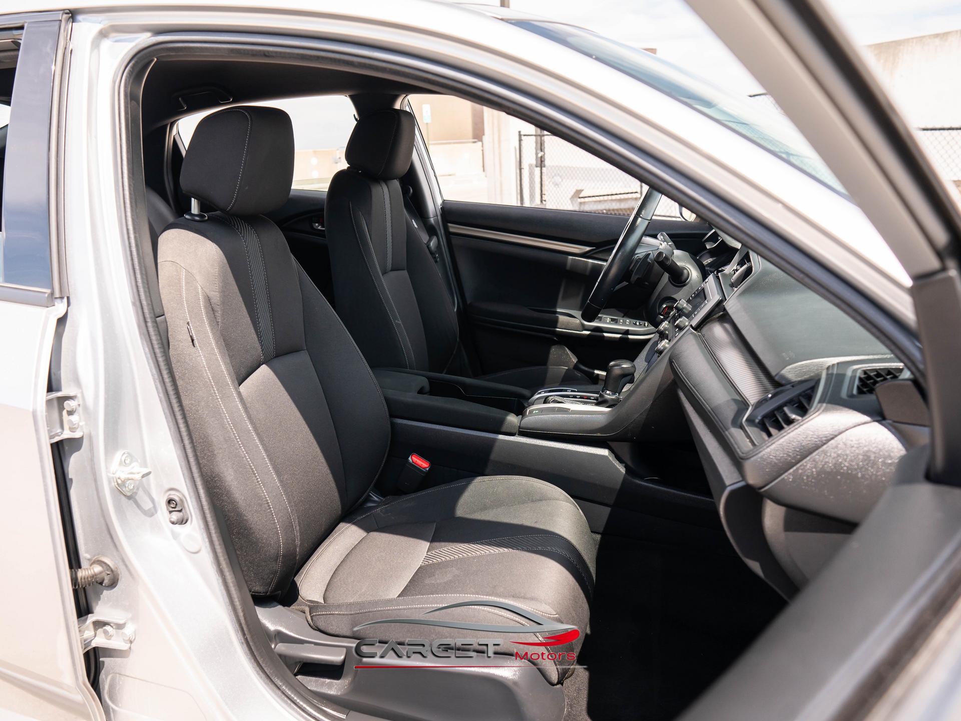 Vehicle image 13 of 46