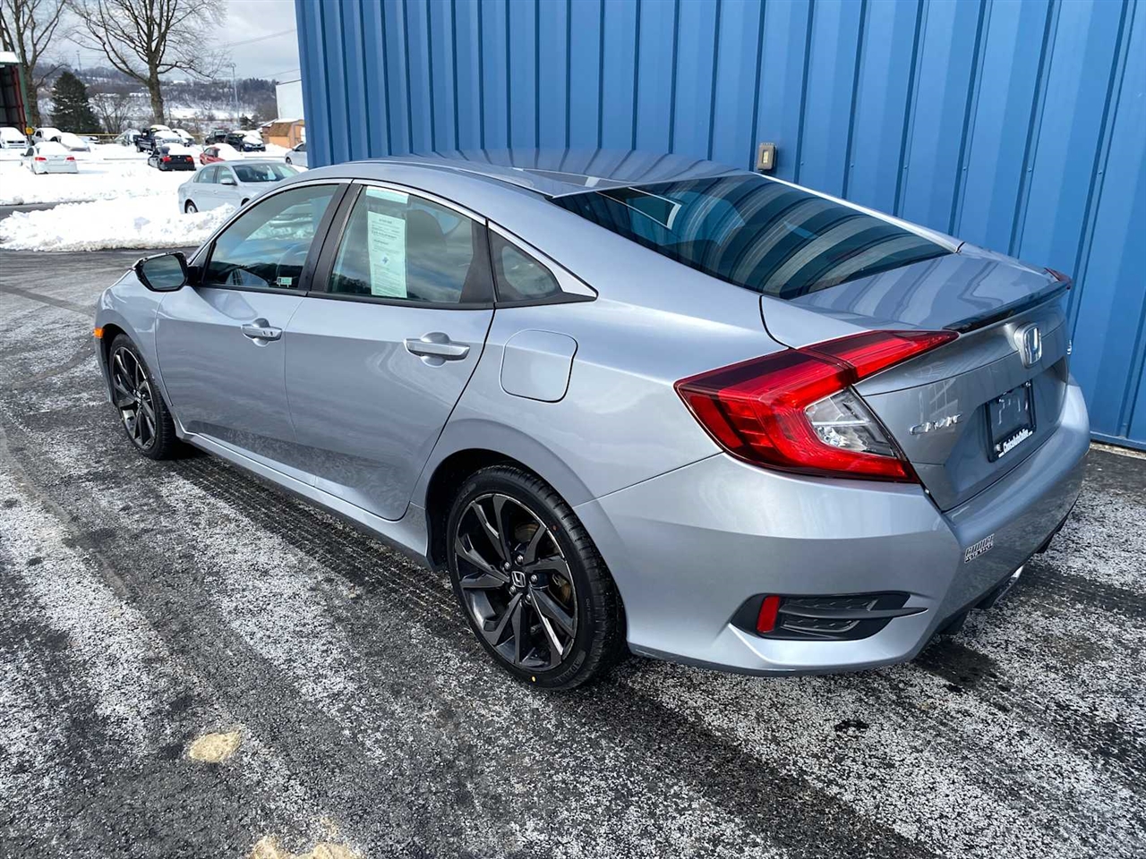 2019 Honda Civic Sport Image 5 of 36