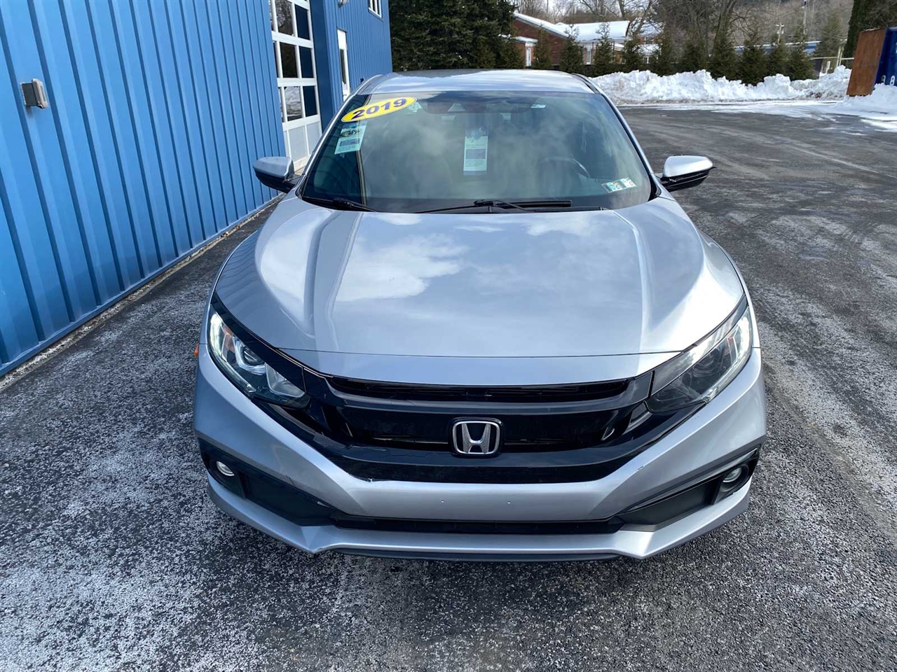 2019 Honda Civic Sport Image 2 of 36