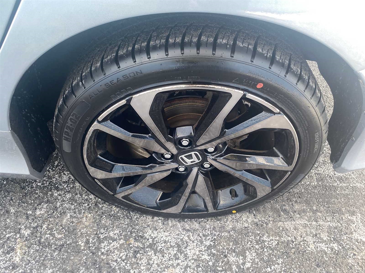 2019 Honda Civic Sport Image 9 of 36