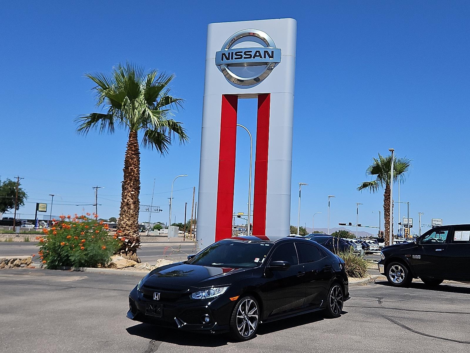 Vehicle image 18 of 20